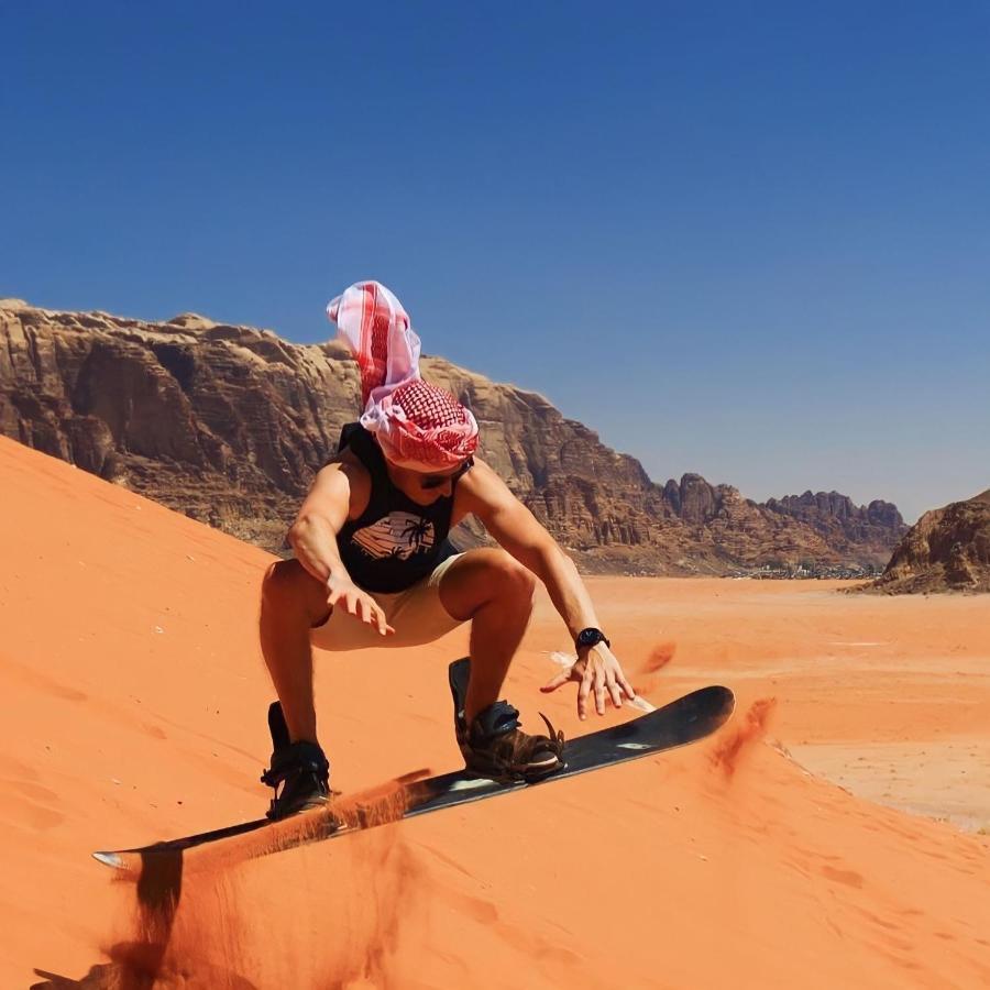 Hôtel Golden Memories Camp à Wadi Rum Extérieur photo