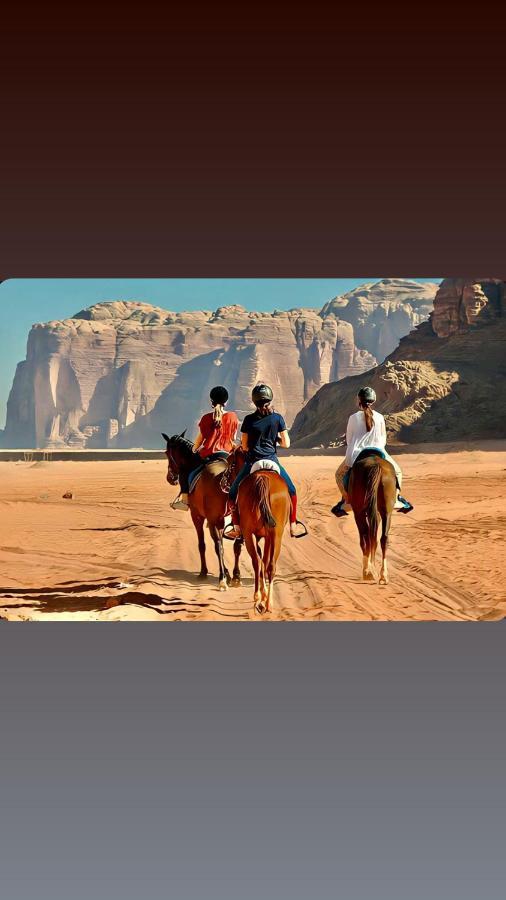 Hôtel Golden Memories Camp à Wadi Rum Extérieur photo