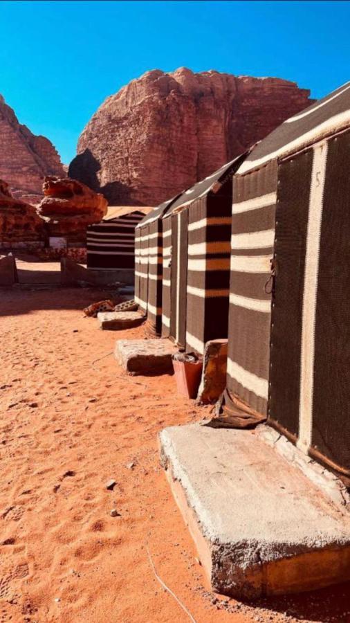 Hôtel Golden Memories Camp à Wadi Rum Extérieur photo
